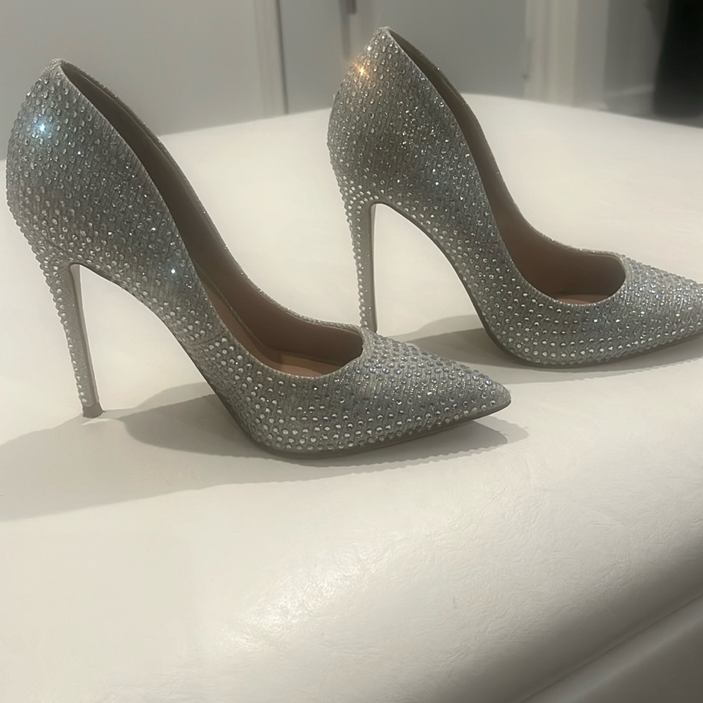 Steve Madden rhinestone heels, size 6 good condition